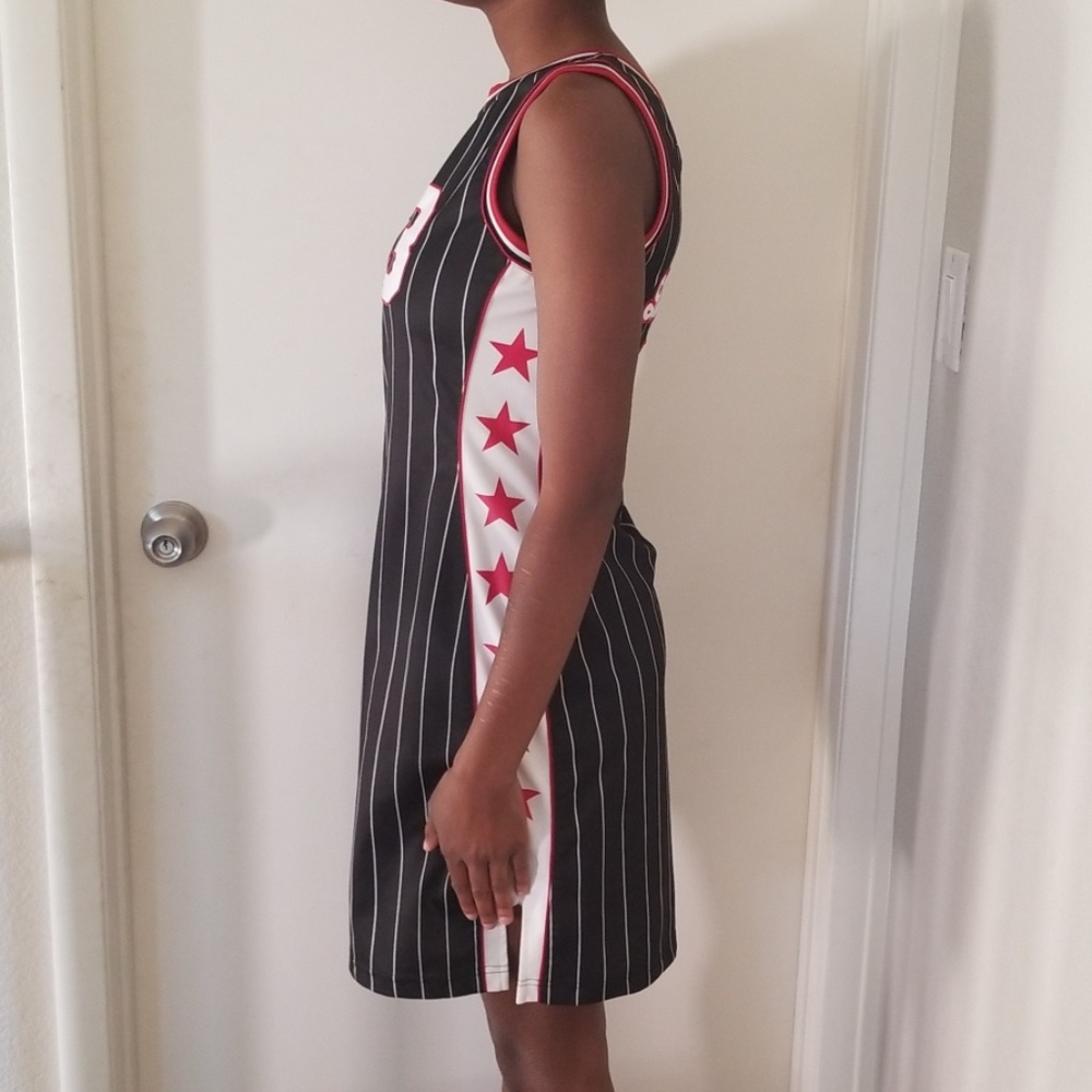 Dress - Picture 2 of 4